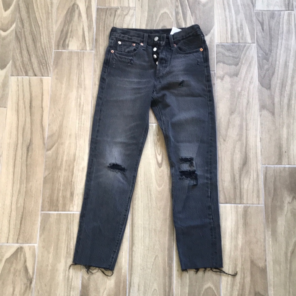 Black distressed Levis
